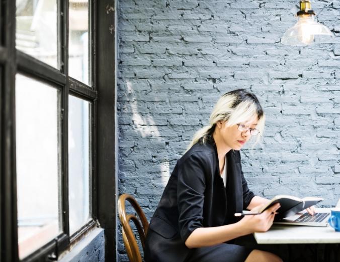 asian-businesswoman-laptop-planning-strategy-PQFT2HE@2x